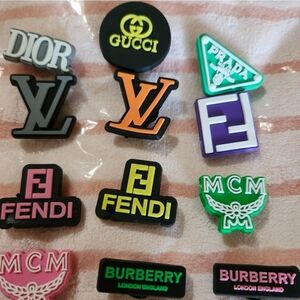 Jibbits/ croc charms